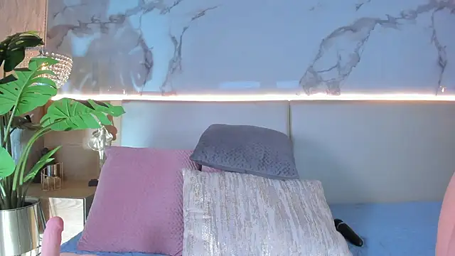 ValSmith  online show from February 2026 06:26:01 AM