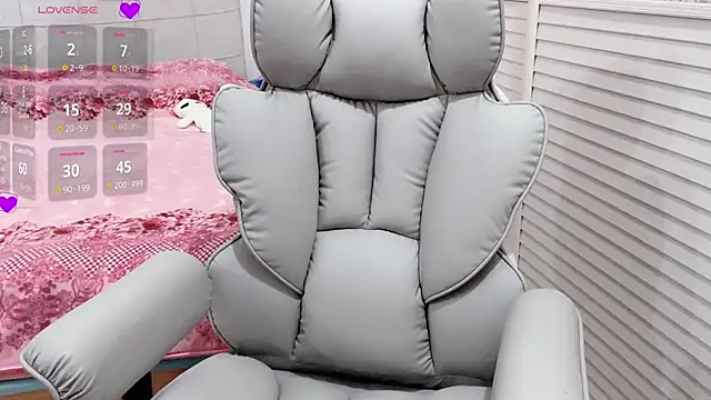 Holiland online show from January 2026 01:00:02 AM