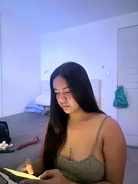 Snapshot of urasianlady chatting on October 2025 06:01:01 AM urasianlady online show from October 2025 06:01:01 AM