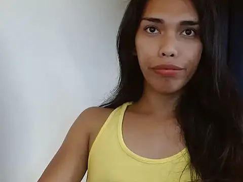Snapshot of angelaxmonroe chatting on May 2026 12:05:01 AM angelaxmonroe online show from May 2026 12:05:01 AM