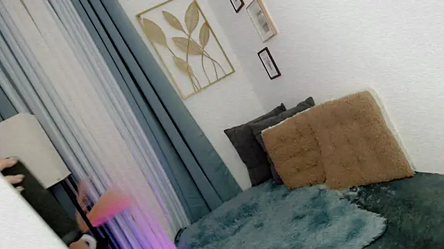 PrettyBlythes TS online show from April 2026 02:50:01 PM