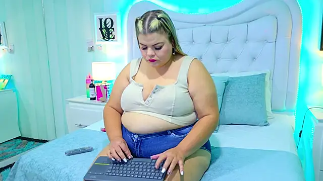 KiimBrooks online show from October 2025 10:59:01 AM