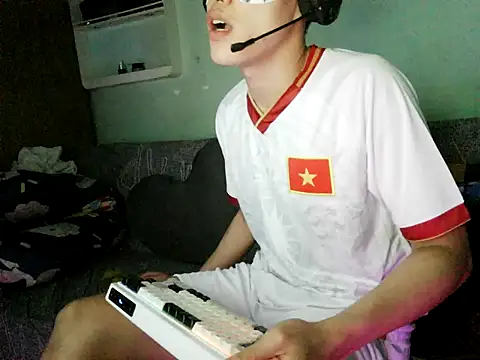 boyhigh1997 online show from January 2026 08:29:01 PM