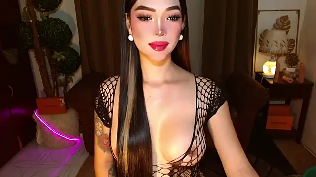 Snapshot of MouthWatering_Ayesha chatting on April 2026 02:20:01 AM MouthWatering Ayesha online show from April 2026 02:20:01 AM