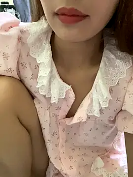 Snapshot of Ri210 chatting on September 2025 12:43:02 PM Ri210 online show from September 2025 12:43:02 PM