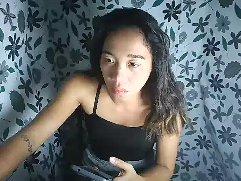 Virgen christine01 online show from April 2026 06:12:02 PM