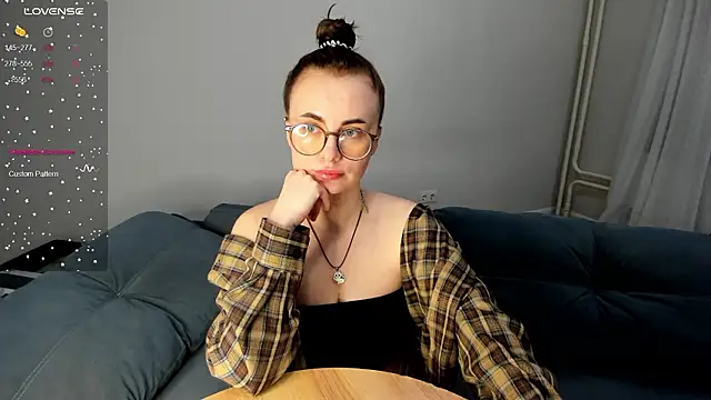 MewStella online show from March 2026 03:31:01 PM