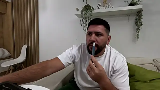 Gold Alpha Boy online show from October 2025 02:36:01 PM