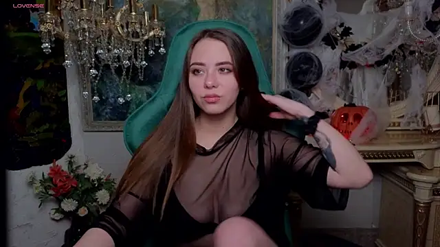 IvoryWood  online show from October 2025 12:28:01 PM