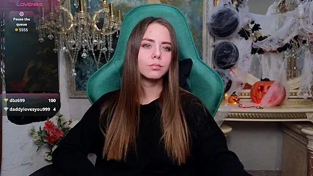 IvoryWood  online show from October 2025 10:27:01 AM