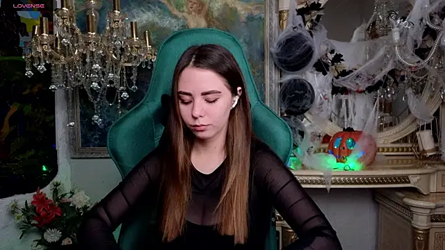 IvoryWood  online show from November 2025 04:17:01 PM