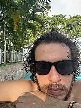 Luxx 14 online show from November 2025 09:08:01 PM