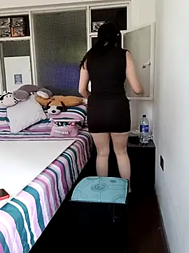 Isabella5 Brown  online show from September 2025 05:46:02 PM