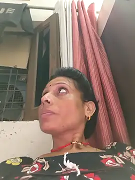 ISHANI-SINGH online show from October 2025 02:03:02 PM