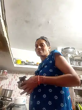 ISHANI-SINGH online show from April 2026 03:31:01 PM