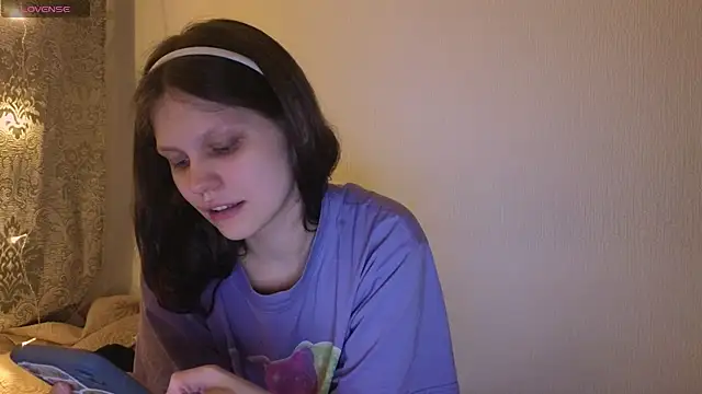 Lunliss online show from February 2026 09:33:02 PM