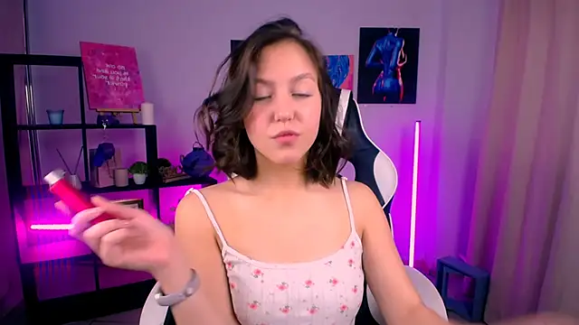 Snapshot of CindySparkl chatting on October 2025 05:19:02 AM CindySparkl online show from October 2025 05:19:02 AM