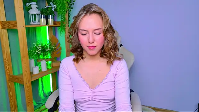 CindySparkl online show from February 2026 06:26:01 AM