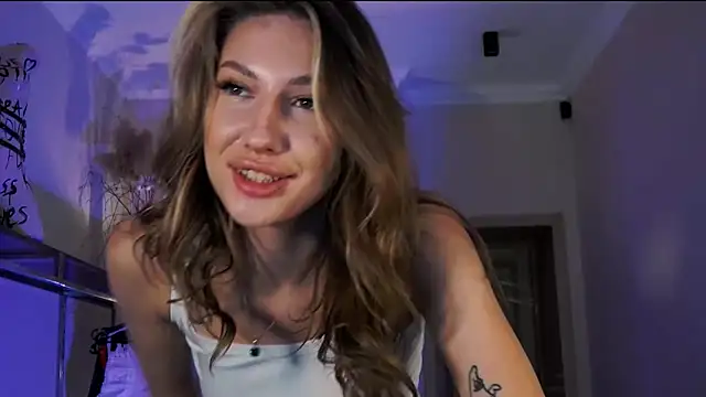 MariGven online show from October 2025 12:50:01 PM