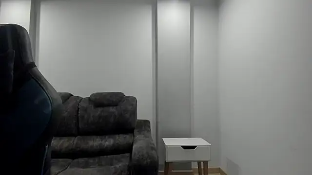 Dakota Mars online show from April 2026 03:50:02 AM