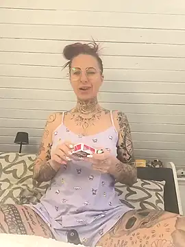 Snapshot of Dirty_Mel chatting on January 2026 10:20:01 AM Dirty Mel online show from January 2026 10:20:01 AM