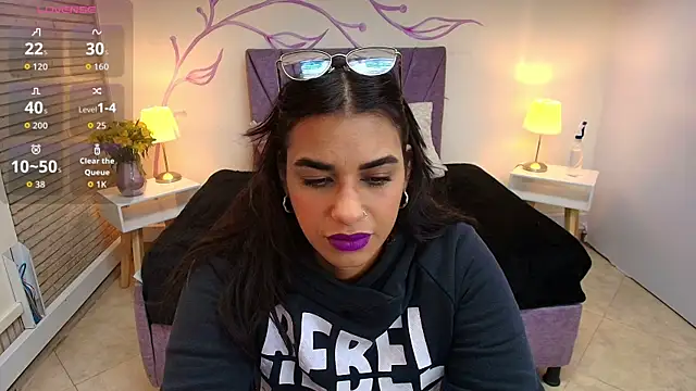 Lia Blake  online show from September 2025 12:40:02 PM