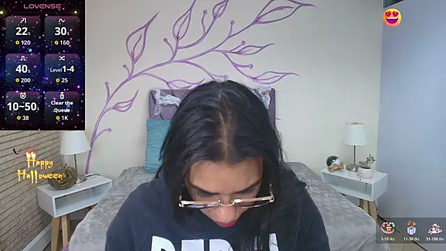 Lia Blake  online show from November 2025 12:40:02 PM