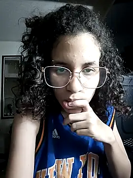 Eliathnis online show from January 2026 11:42:01 PM