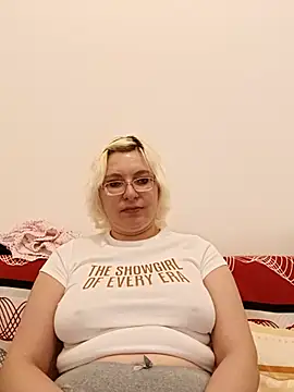 VikaKing online show from November 2025 08:09:02 PM