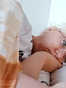 VikaKing online show from November 2025 07:19:02 AM