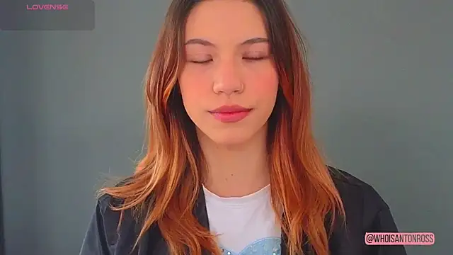 AntonellaaRossii online show from February 2026 01:22:02 PM