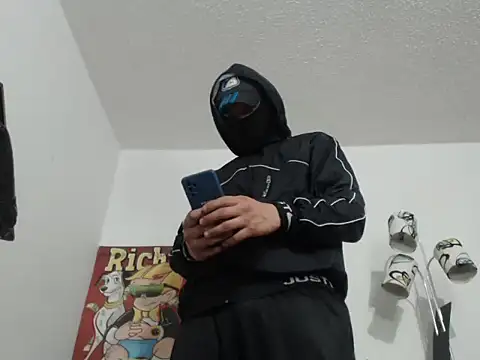 Thomasjons  online show from November 2025 01:16:01 AM