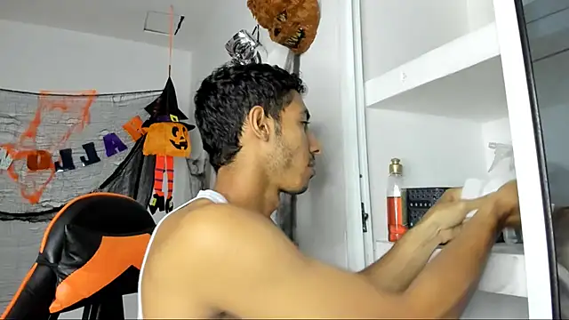 jhosep hamilton online show from October 2025 12:05:02 PM