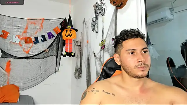 Snapshot of ashlan_king chatting on October 2025 01:18:01 PM ashlan king online show from October 2025 01:18:01 PM