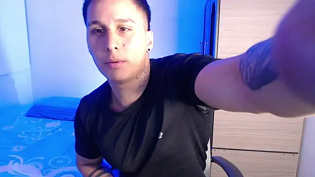 valentinosex1 online show from January 2026 11:40:01 PM