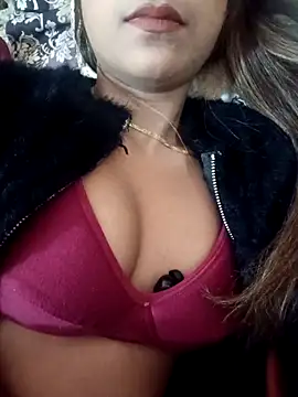 payalsharma95 online show from December 2025 04:48:02 PM