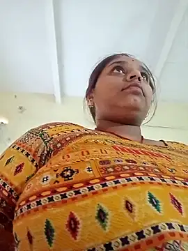 Hot crety online show from October 2025 11:42:02 AM