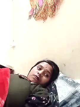 Hot crety online show from February 2026 12:15:02 PM