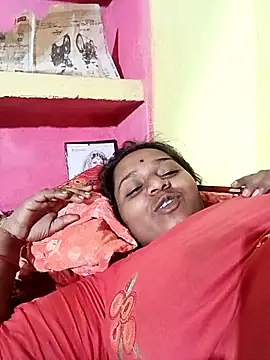 Hot crety online show from April 2026 04:37:01 PM