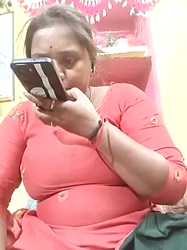 Snapshot of Hot_crety chatting on May 2026 04:03:01 PM Hot crety online show from May 2026 04:03:01 PM