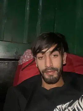 lyath3245 online show from April 2026 07:04:01 PM