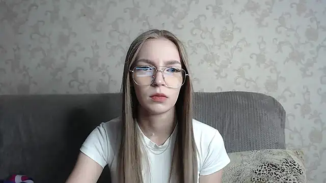 HitGyrl online show from March 2026 08:03:02 AM