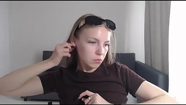 HitGyrl online show from July 2026 06:50:02 AM