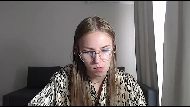 HitGyrl online show from July 2026 08:08:02 AM