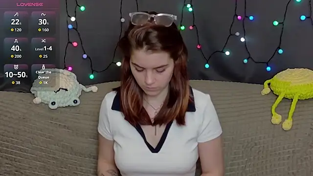 ElzaBlis online show from December 2025 02:45:02 PM