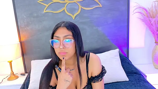 Snapshot of Scarlett_Blaze1 chatting on September 2025 08:10:01 PM Scarlett Blaze1 online show from September 2025 08:10:01 PM