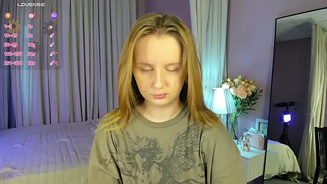 Snapshot of Rina_Panic chatting on May 2026 01:03:02 AM Rina Panic online show from May 2026 01:03:02 AM