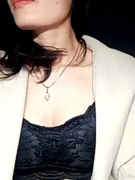 Hinna x online show from December 2025 08:14:02 PM