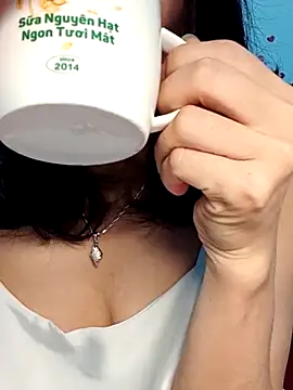 Hinna x online show from February 2026 02:42:02 PM