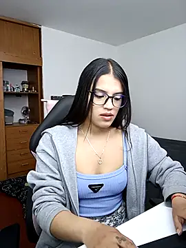 asumi 18 online show from September 2025 01:47:01 PM